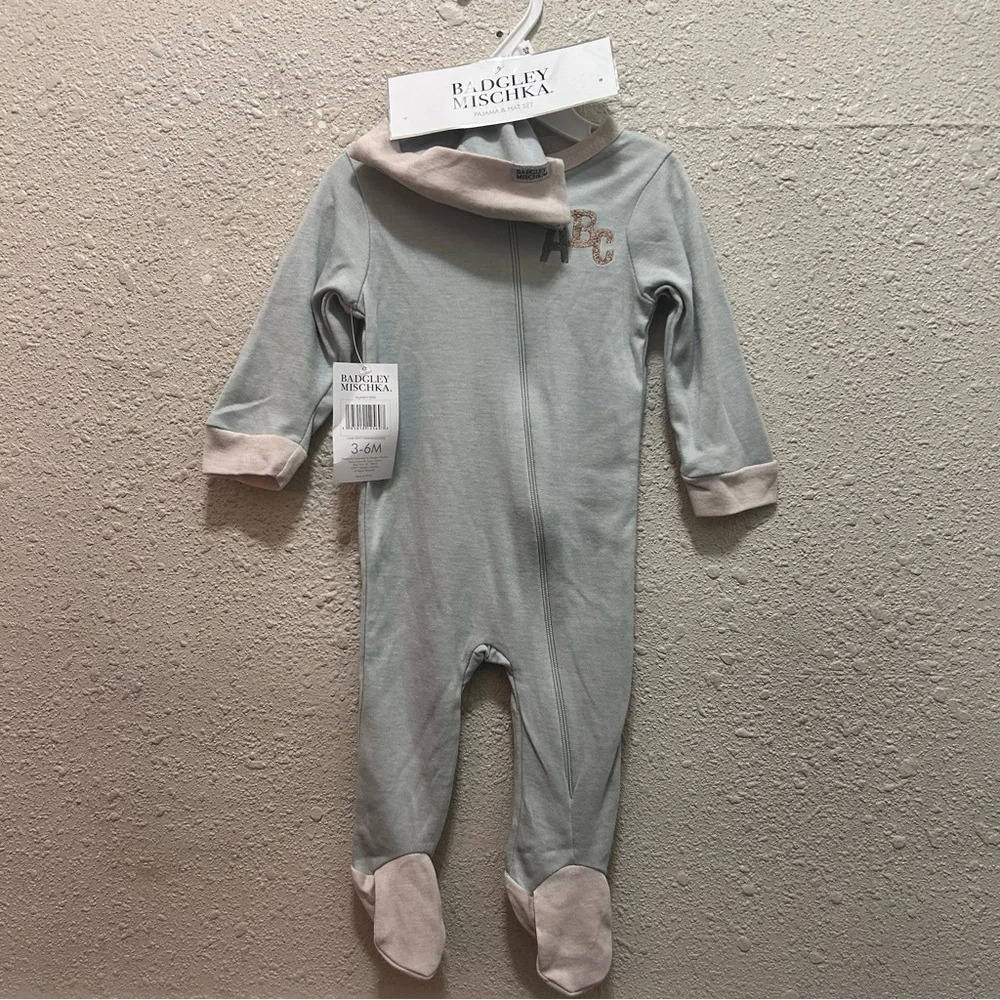 Badgley Mischka 3-6 Months ABC Footie Pajama & Hat Set NWT